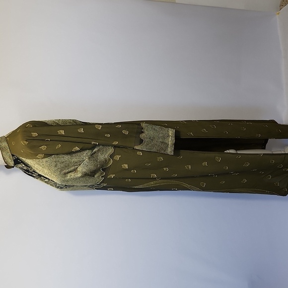 Womens Olive Green Silk Blend Metallic Thread Mandarin Collar Floral Print Kurta - Picture 10 of 16